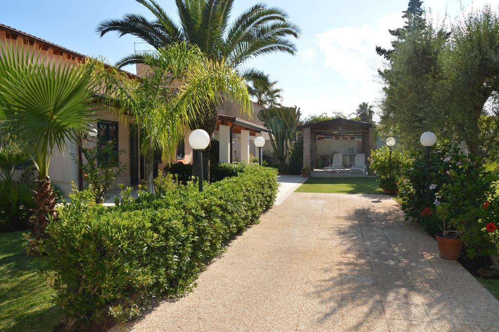Villa Paola Fontane Bianche Bagian luar foto