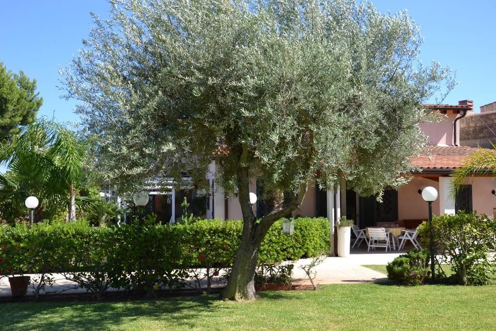 Villa Paola Fontane Bianche Bagian luar foto